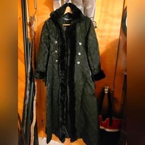 Dracula Clothing Shieldmaids Coat Black Medium